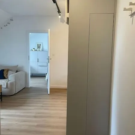 Przytulne Poddasze Na Mokotowie Апартаменты *
